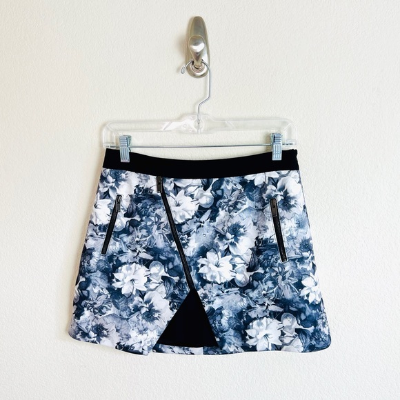 Zara Basic Black & White Floral Envelope Asymmetrical Zipper Detail Skirt - Picture 1 of 16